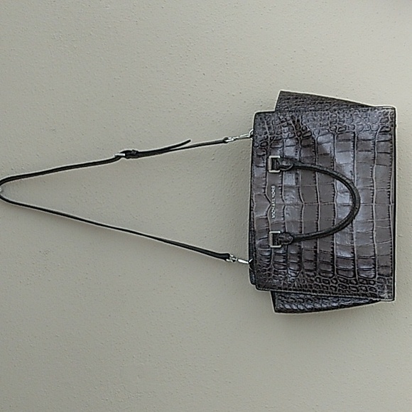 Michael Kors Large Selma Croc Embossed Satchel with wall… - Picture 13 of 16